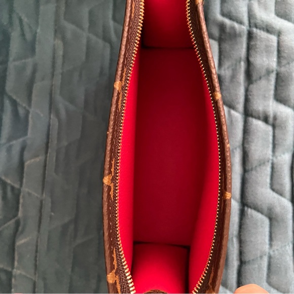 Louis Vuitton Toilette 19 from the new Trio set. - Picture 7 of 8